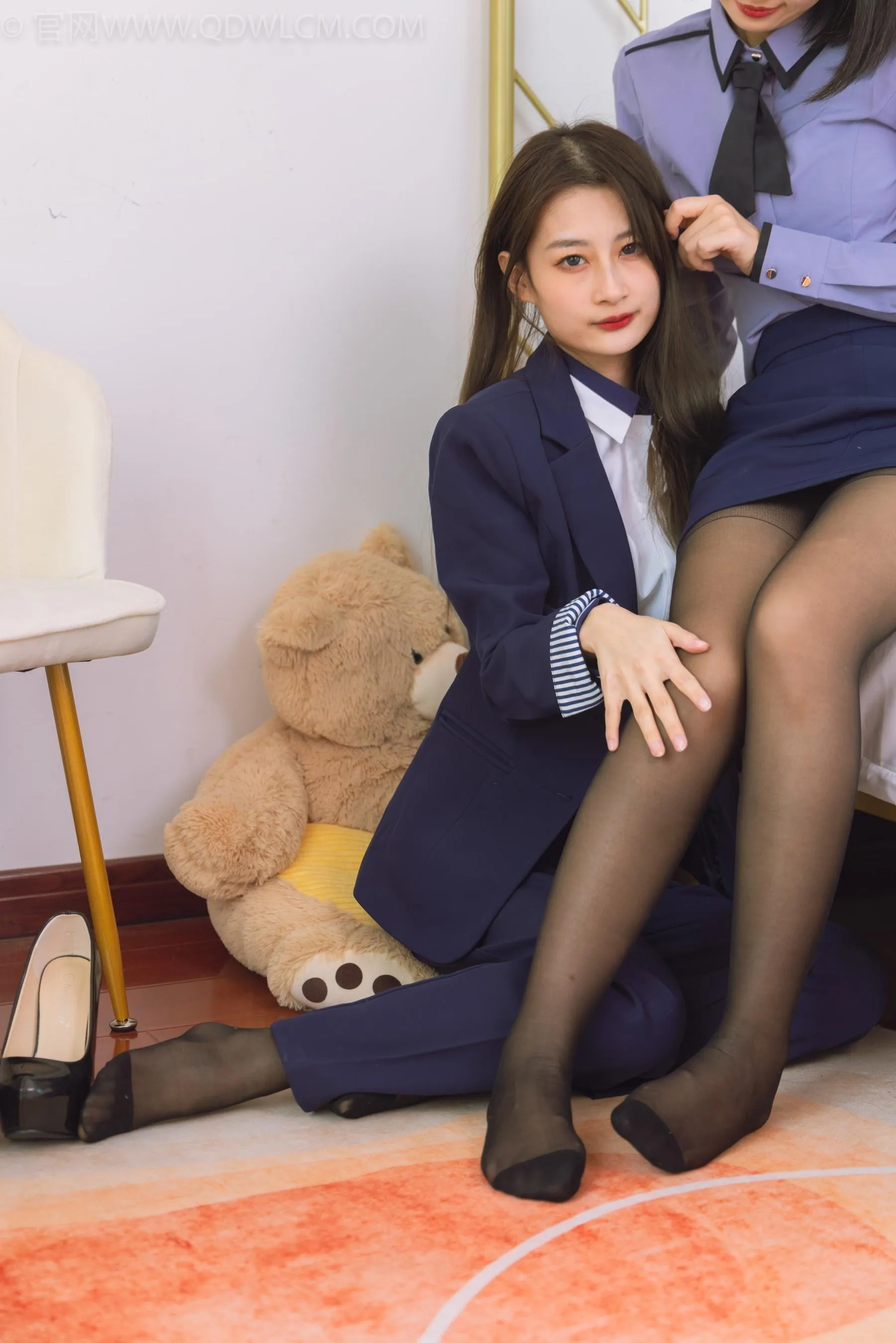 物恋传媒 NO.1498 暗月卿卿-办公室闺蜜 [151P]插图